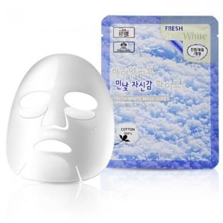 Тканевая маска осветляющая 3W Clinic Fresh Mask Sheet White