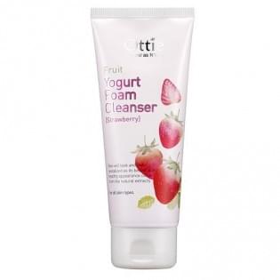 Фруктовая йогуртовая пенка для очищения Fruits Yogurt foam Cleanser Ottie клубника